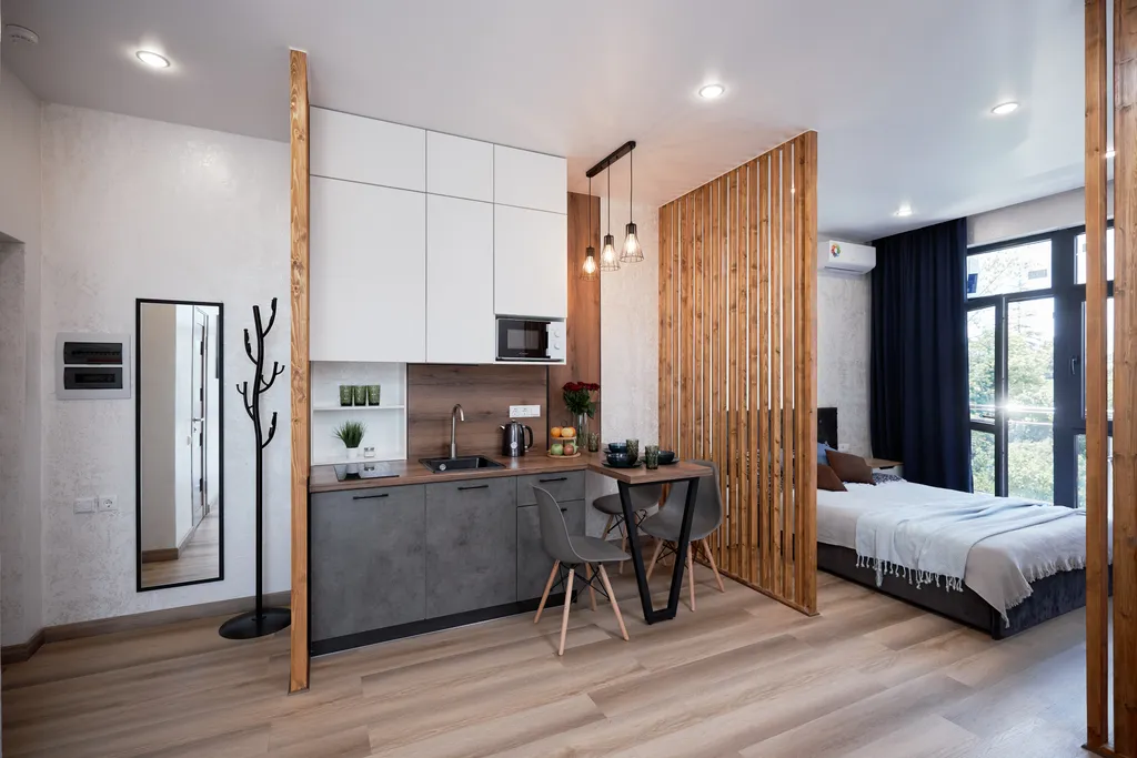 Студия с дизайнерским ремонтом