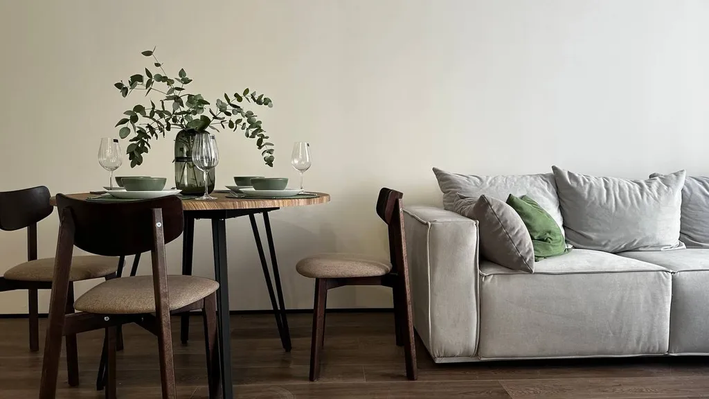 2-комнатная квартира с дизайнерским ремонтом — аренда посуточно в Тюмень