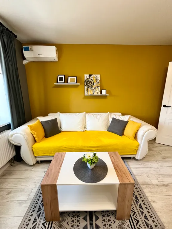 Дизайнерская квартира при въезде в город