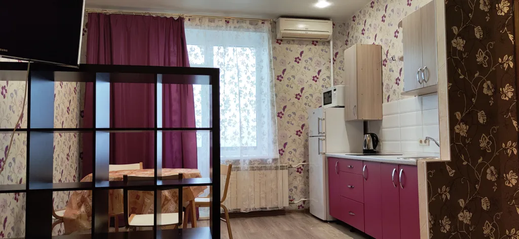 Двухкомнатная студия с хорошим ремонтом, рядом с жд вокзалом