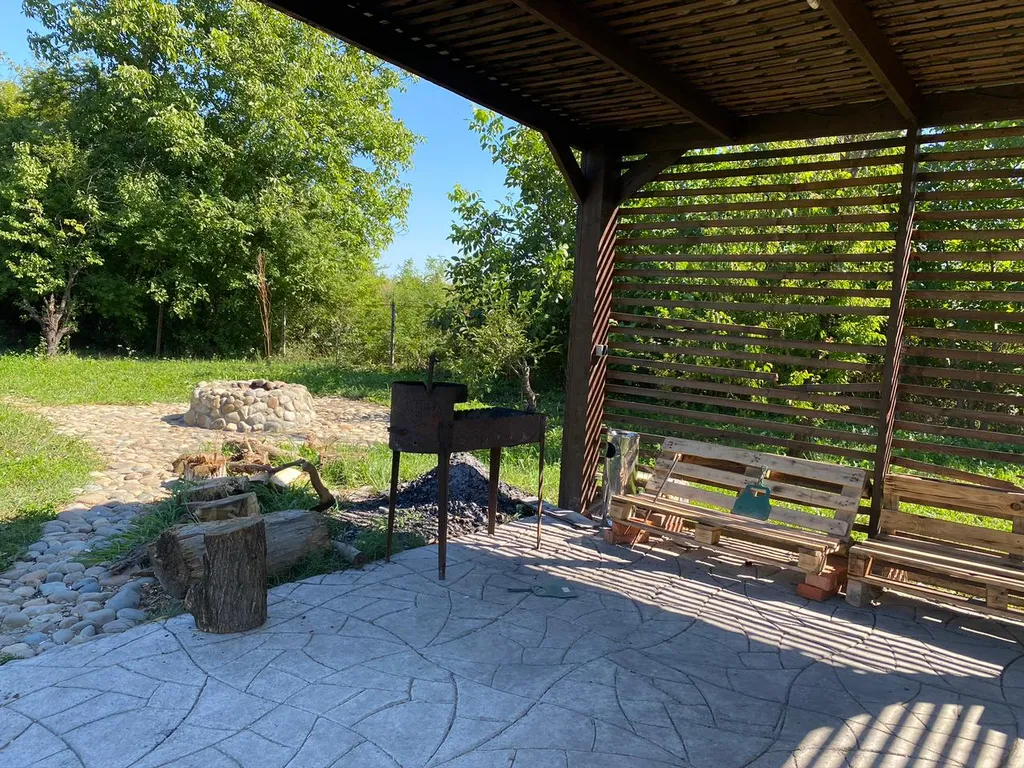 Коттедж Вилла на берегу реки Кубань с бассейном, баней, банным чаном — Елизаветинская