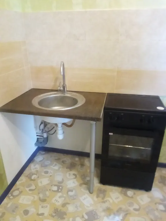 Квартира в новом доме на берегу реки. Парковка свободная.