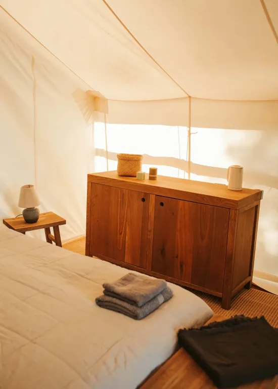 Сафари-тент эко-глэмпинг на берегу озера