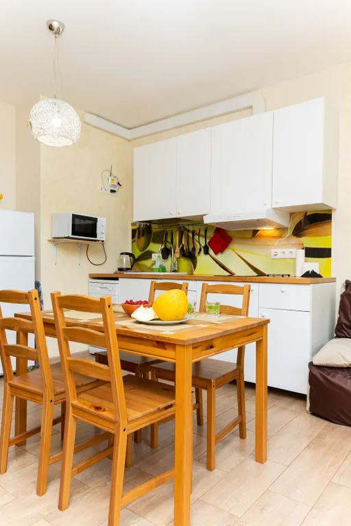 Просторная студия с видом на горы