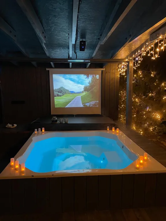 Эко-дом с горячей джакузи и профессиональным грилем на террасе