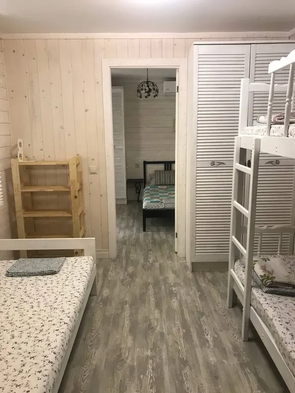 Домик и дворик Персиковая поляна