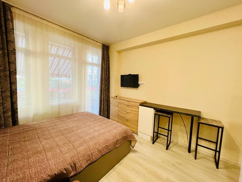 Светлая квартира с террасой рядом с морем