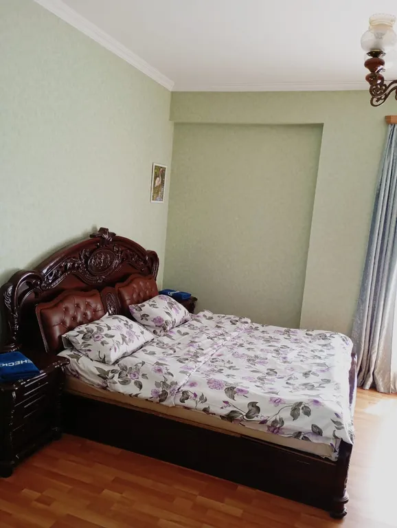 Большая и просторная квартира с двумя балконами в центре