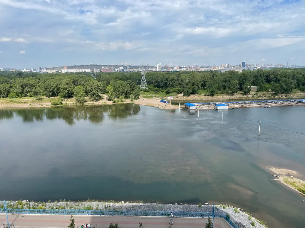 Видовая 2-комнатная квартира в Белых росах