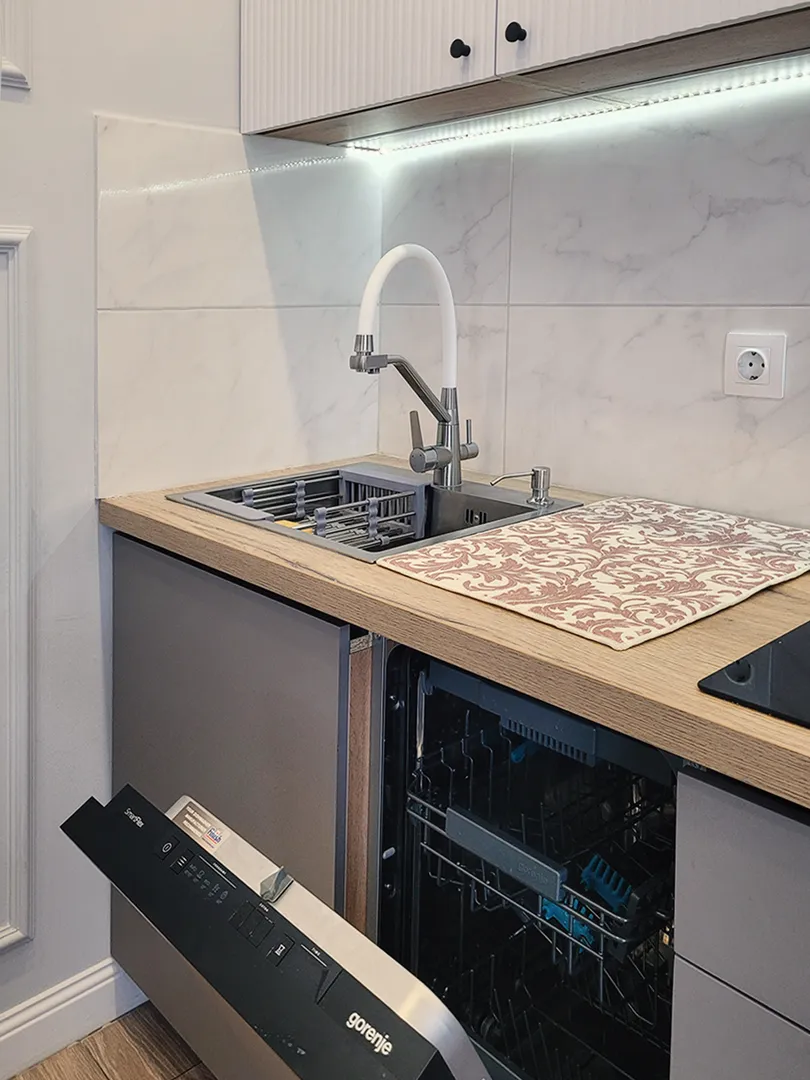 раковина и посудомойка раковина и посудомойка