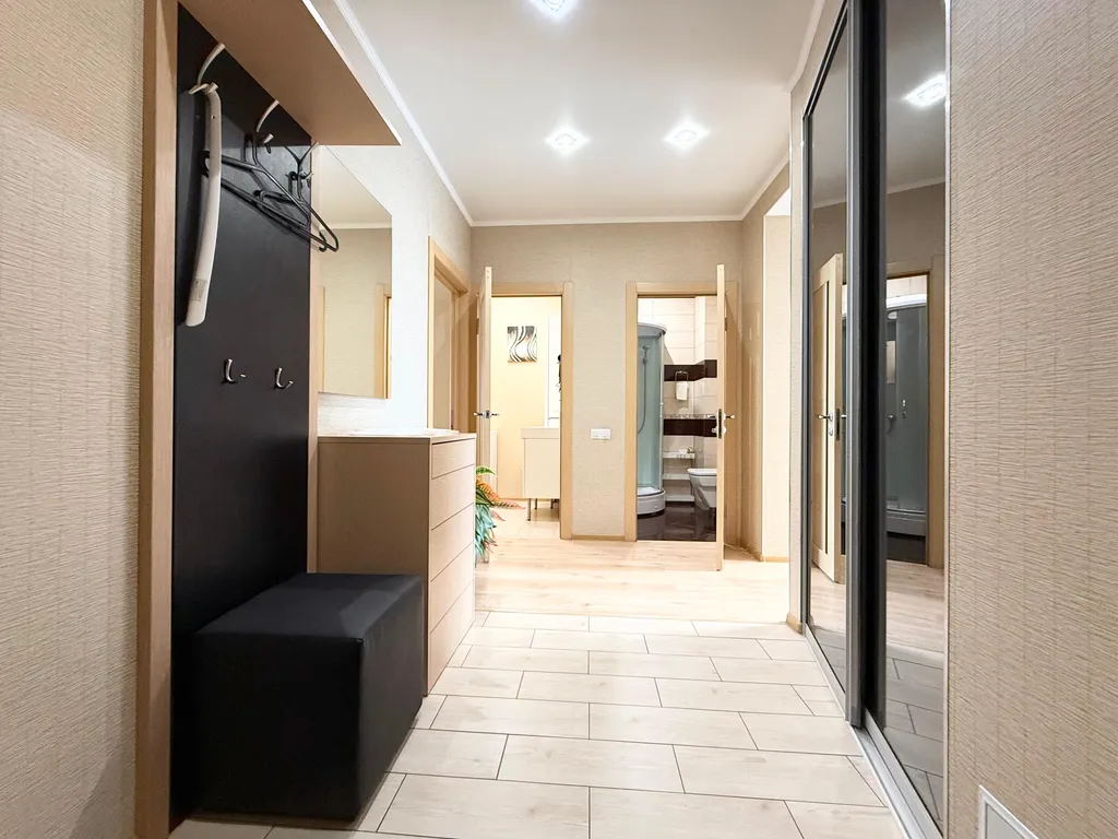 Двухкомнатная квартира возле торгового квартала