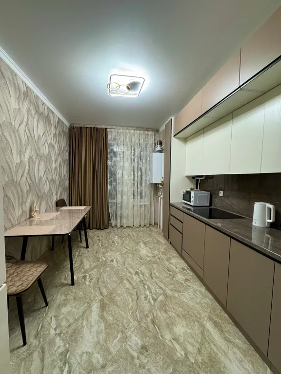 Аэропорт в 7 мин езды, Жд - вокзал - 11 мин