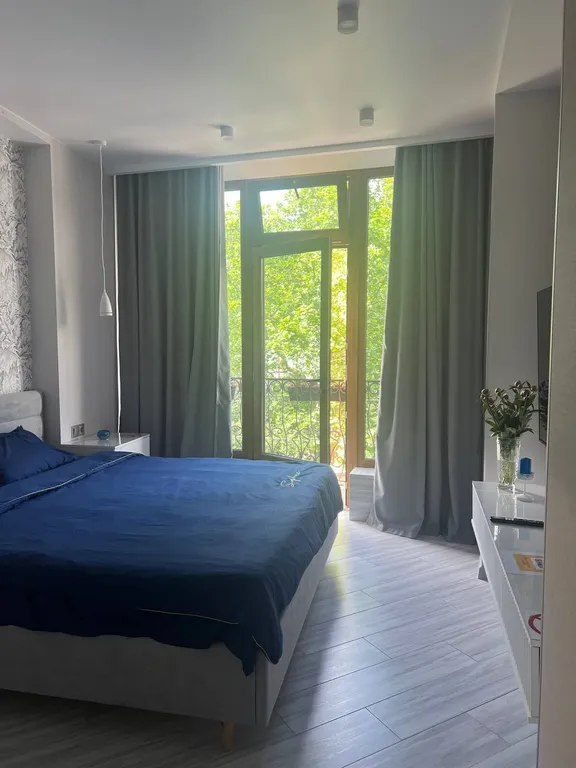 Солнечная и просторная квартира евро-двушка в центре Ялты