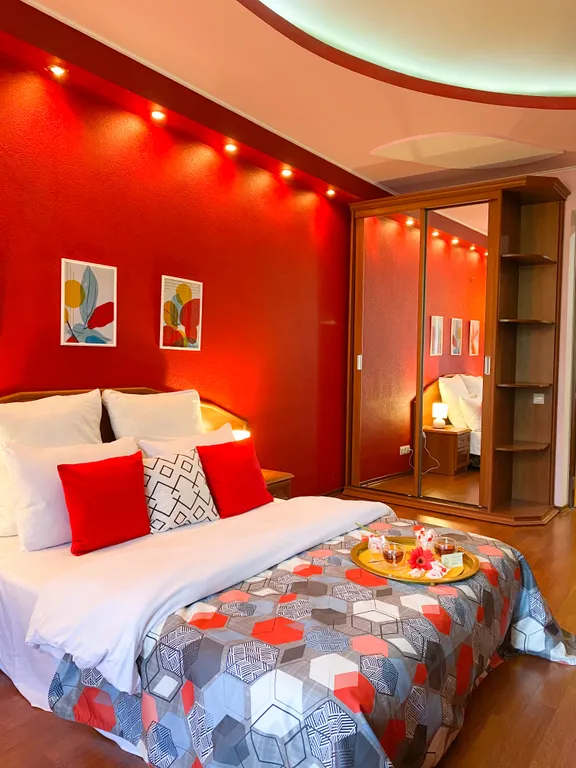 Квартира Квартира Счастье жить в центре Севастополя в яркой квартире с видом на Артбухту — Севастополь