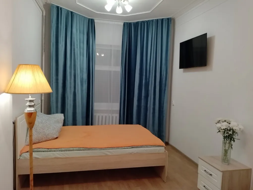 Комната — аренда посуточно в Санкт-Петербург