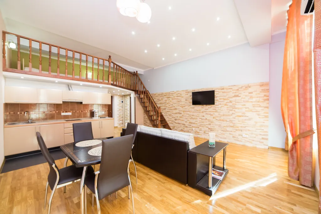 Просторные апартаменты с 2мя односпальными кроватями и диван-кровать