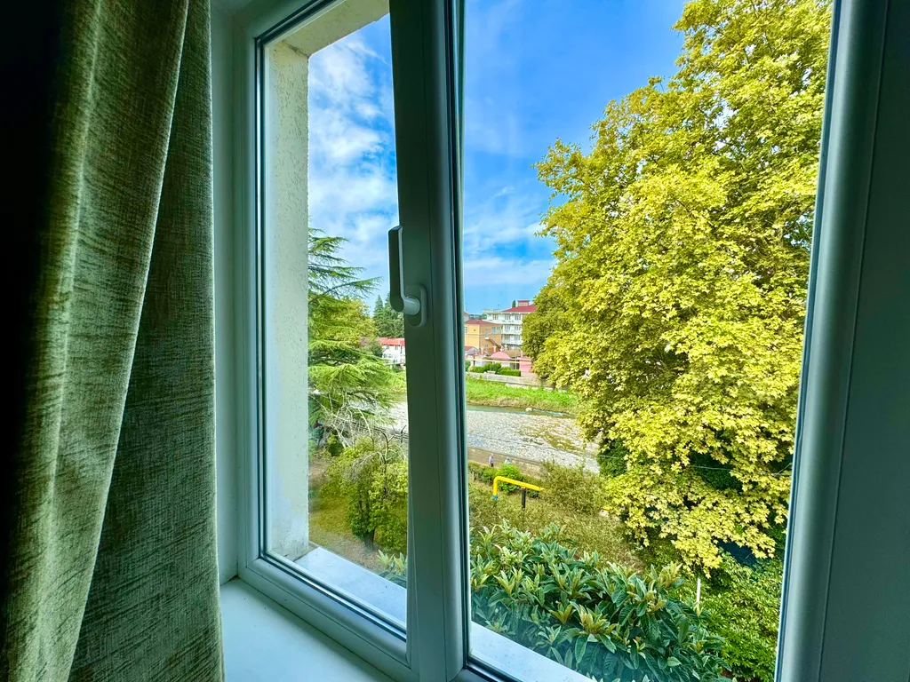 Двухкомнатная квартира первый дом от моря