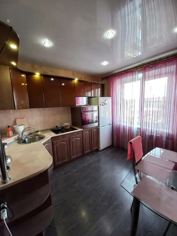 Уютная чистaя двухкомнатная квартира возле МедГрафта