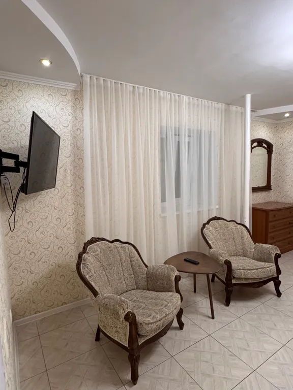 Шум речки, шашлыки и зона отдыха в шаге от нарзанной галереи