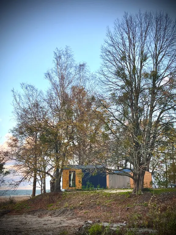 Домик с видом на залив