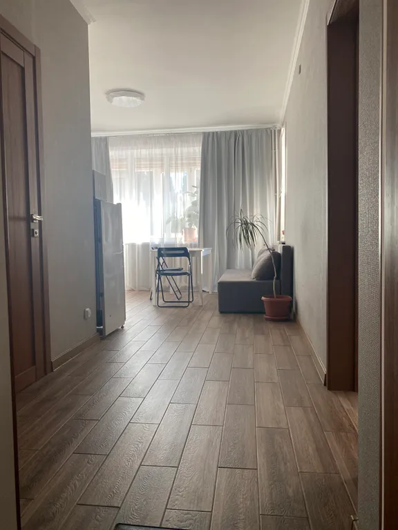 Квартира с балконом с видом на лес