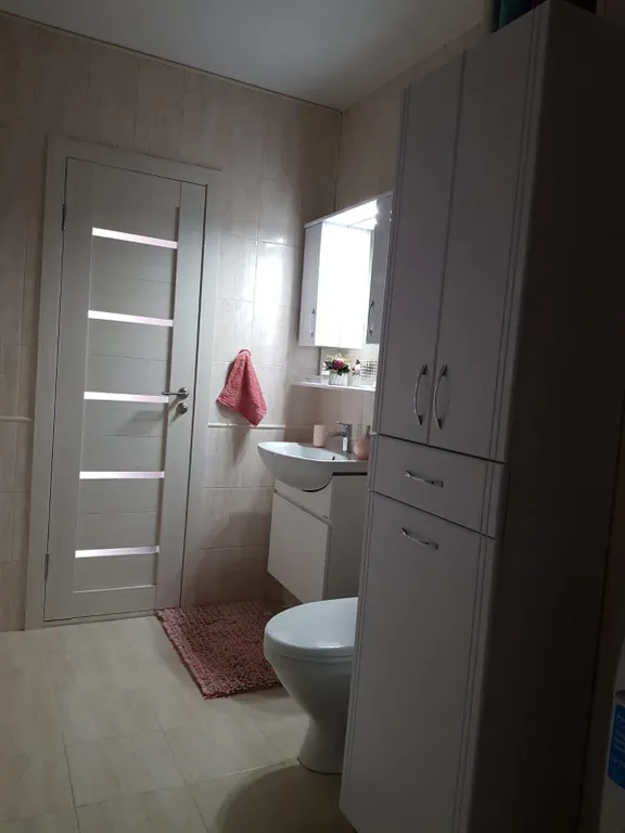 Квартира у озера и моря