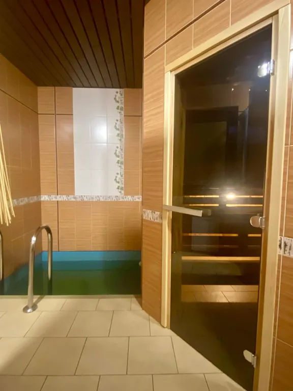 Коттедж с теплым бассейном и баней на дровах