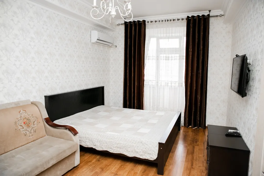 Квартира Квартира Анти-Отель на 3чел. 1комн.кв. 1этаж, код-128 — Махачкала