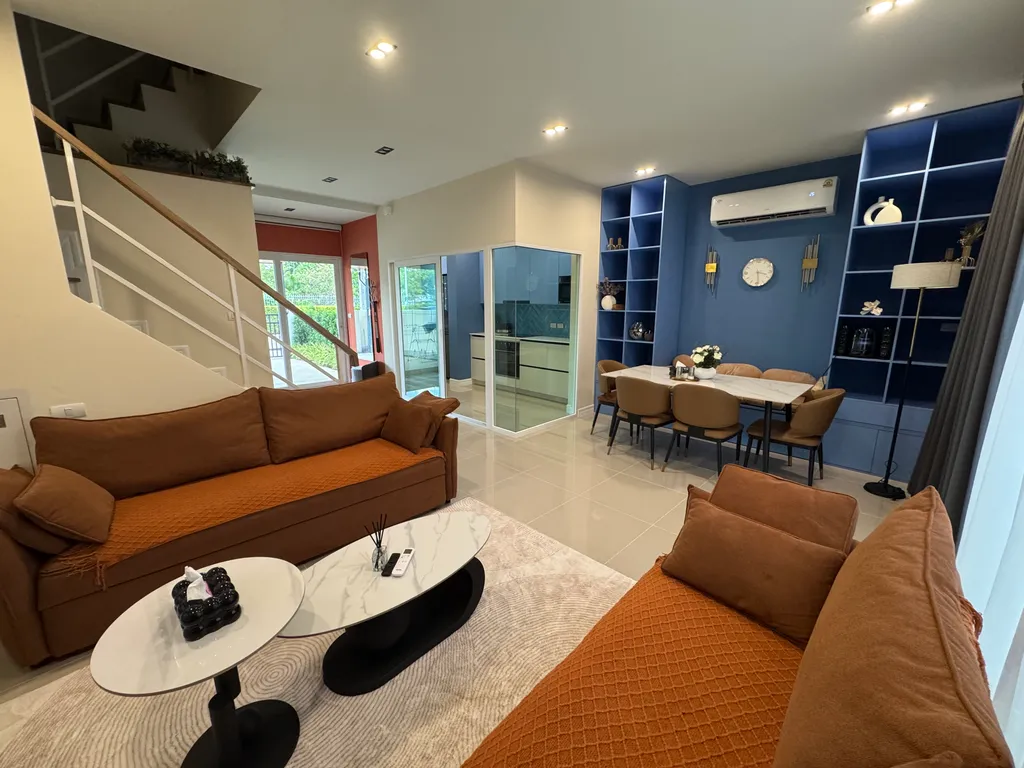 SvoyLux солнечный остров в океане