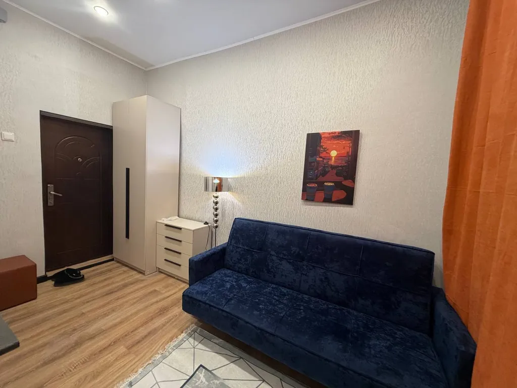 Уютная студия в центре на набережной реки Волга