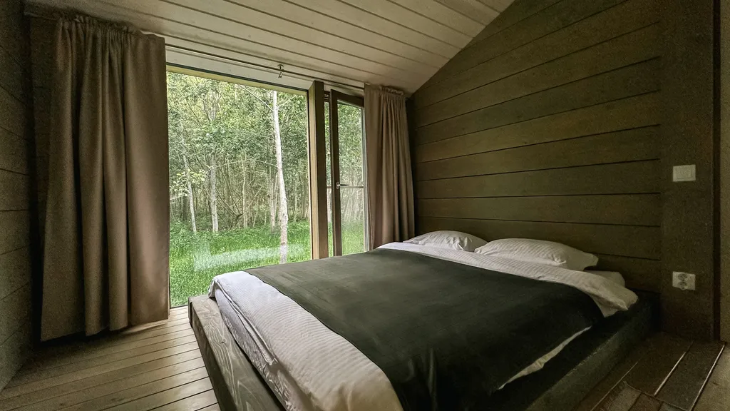 Коттедж Уютный дом на берегу озера — Плодовое