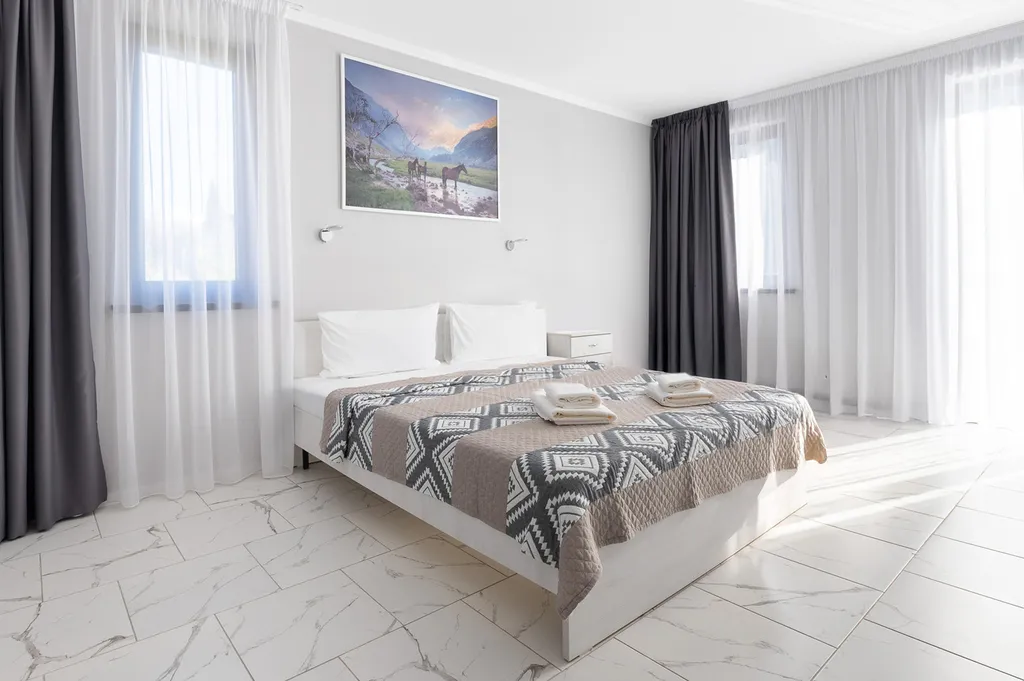 Двухместный комфорт, бассейн, вид на горы