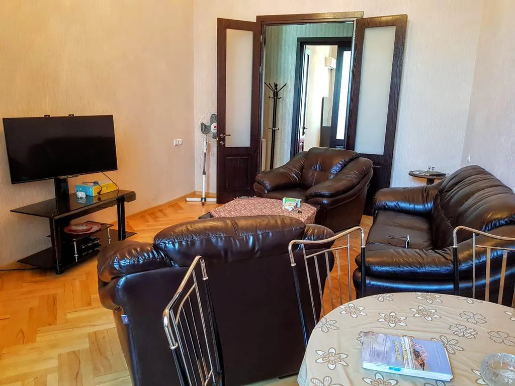 2-комнатная Квартира — аренда посуточно в Тбилиси