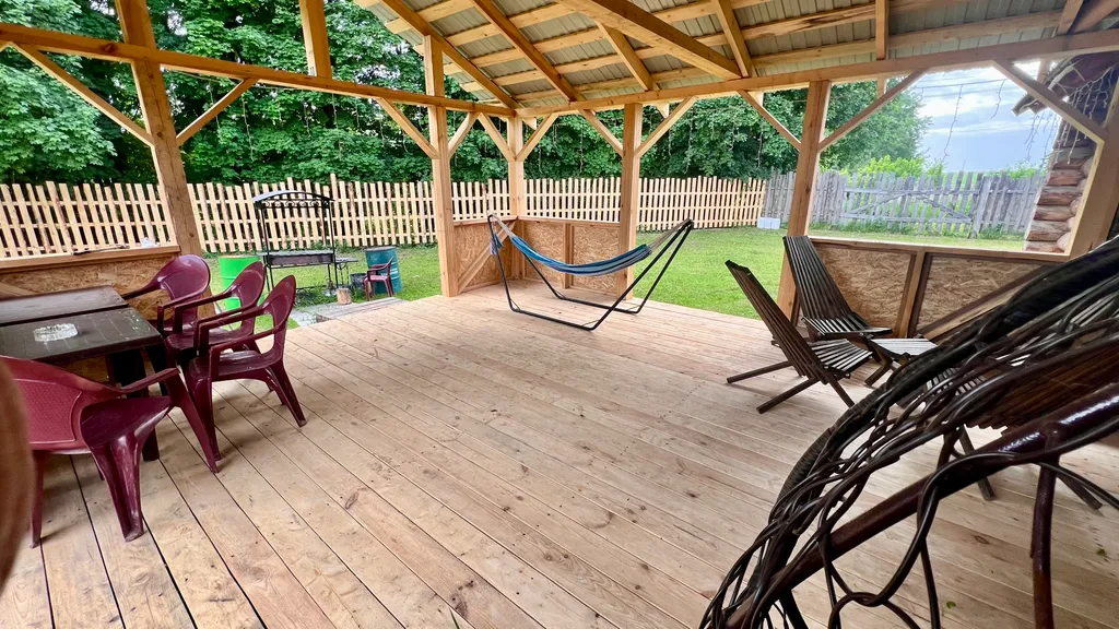 Рубленный дом - баня с террасой