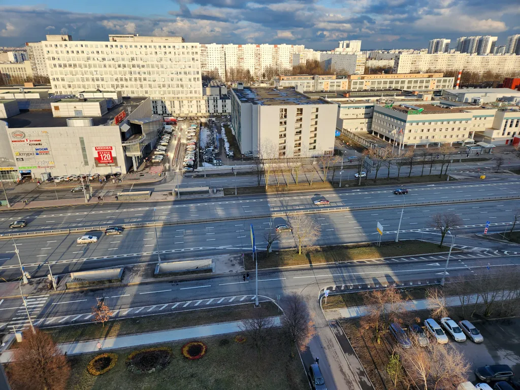 Комфортная 1-комнатная квартира в 7 минутах пешком от метро 1