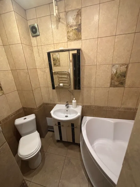 Просторная квартира с 3 изолированными спальнями и отдельным входом