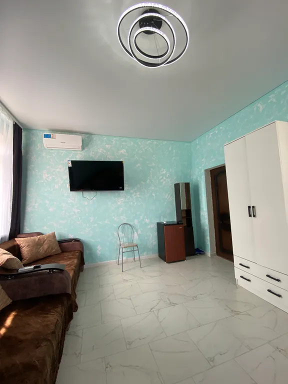 Квартира Апартаменты улучшенный номер Люкс с балконом с видом на море — Анапа