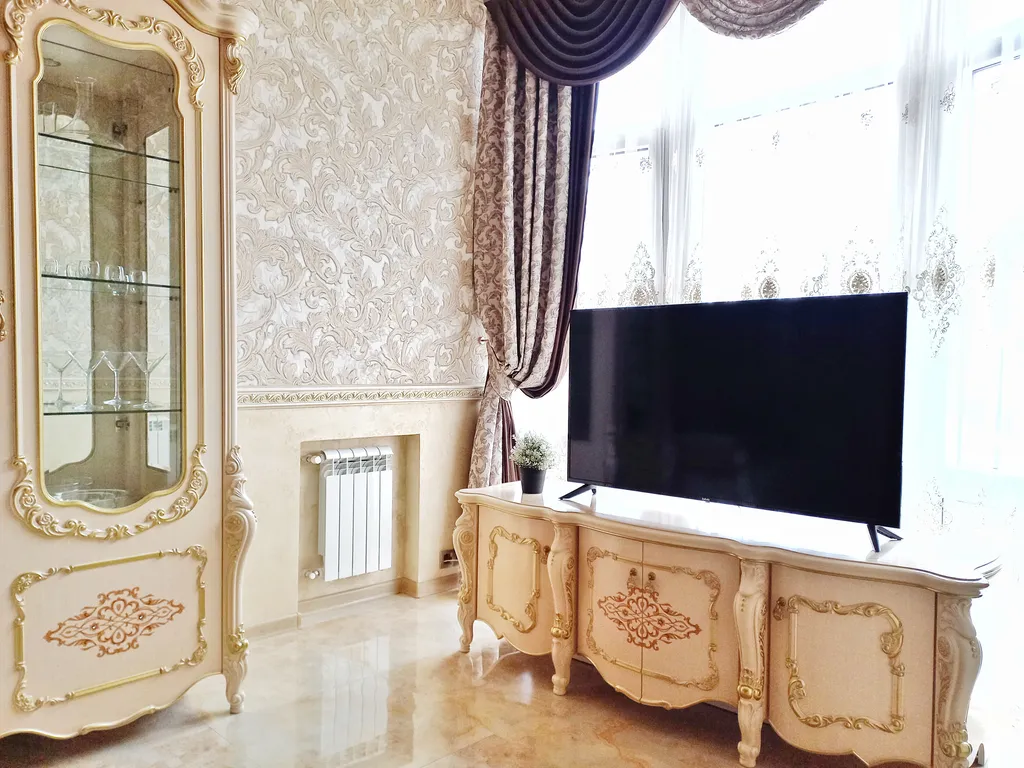 Большая уютная квартира возле источника