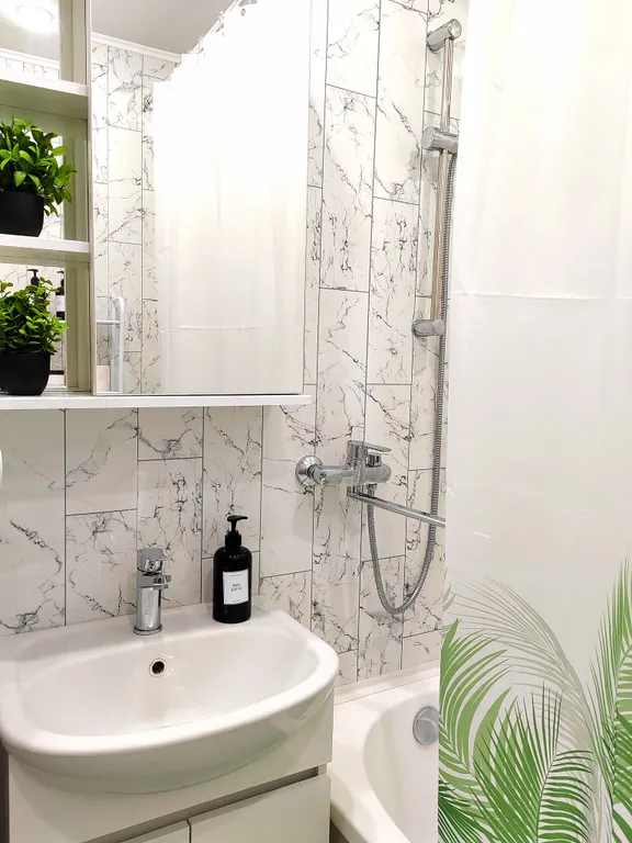 Стильная квартира с дизайнерским ремонтом курортный стиль в центре