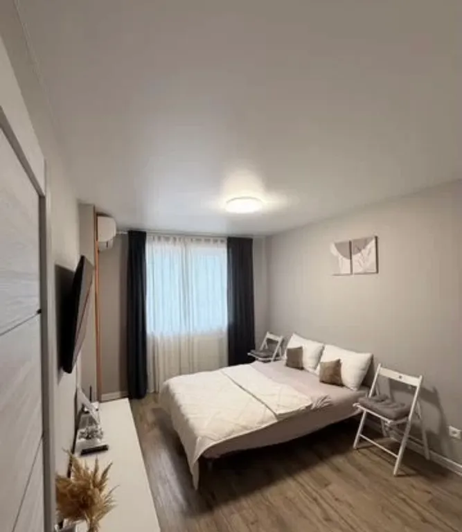 Комфортабельная однокомнатная квартира на берегу реки