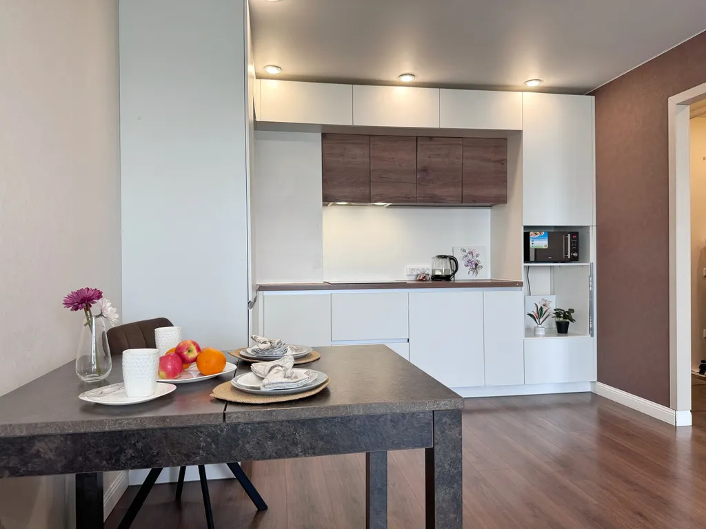 Стильная 2-комнатная квартира-студия в новом доме на берегу реки Вятка