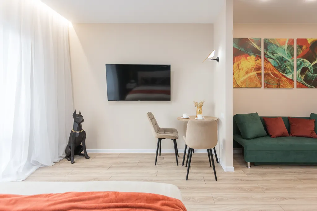 Уютная студия с дизайнерским ремонтом