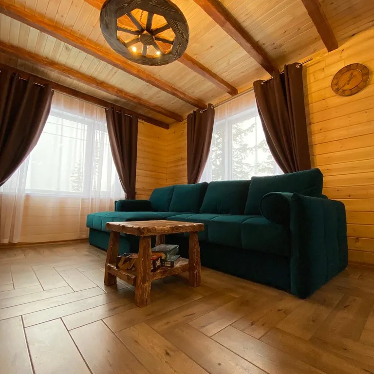 Уютный и просторный коттедж с видом на горнолыжные трассы