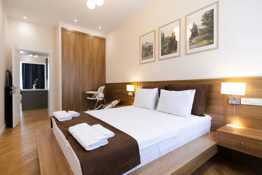 Современная квартира с двумя спальнями и новым ремонтом в центре