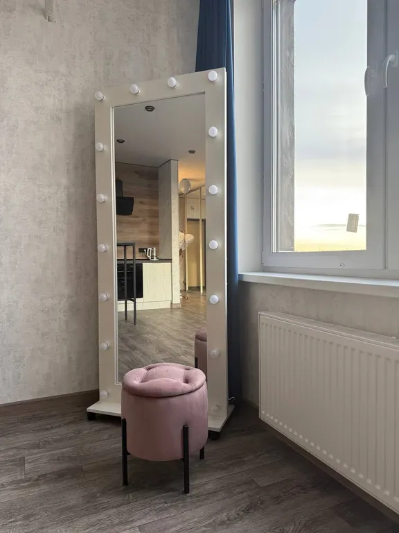 Квартира Современная студия в ЖК ДОК — Тюмень