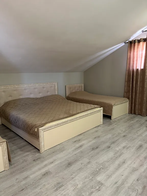 Коттедж у берега