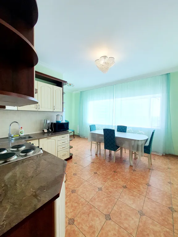 Уютная квартира в самом центре Астаны, с видом с 36 этажа