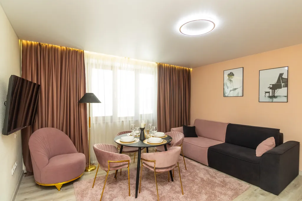 Номер-люкс Розовая пантера в апарт-комплексе Виктория