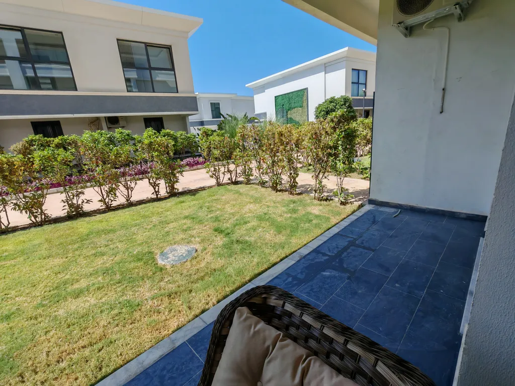 Квартира 1+1 в Azura World c видом на бассейн и аквапарком