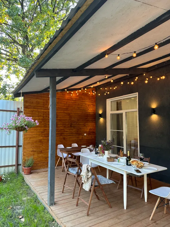 Коттедж Домик с яблонями — Москва